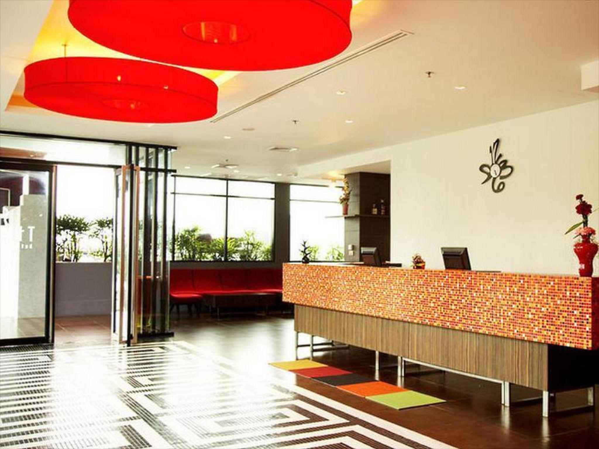 The Sez Hotel Bangsaen Exteriör bild